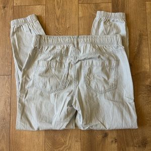 American Eagle pants, super soft, never worn, size 6